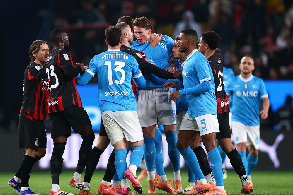Derbi na ivici tuče: Greške Menjana koštale Milan, Napoli u finalu Superkupa