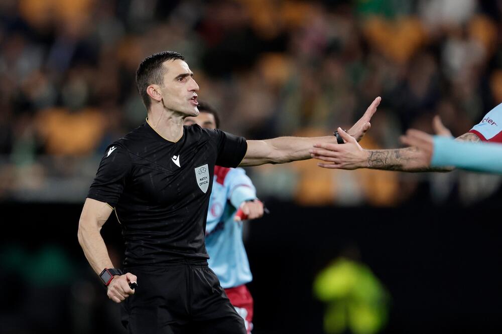 Derbi sudijske Pro lige - Nikola Dabanović na centru