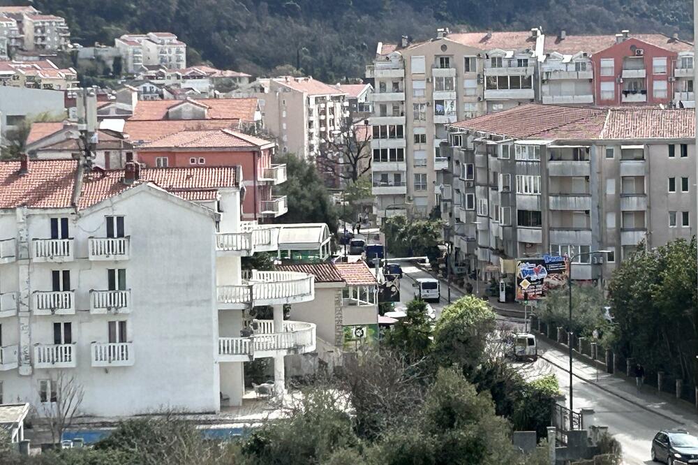 Dio Budve od juče bez vode, radovi u Ferona ulici se iskomplikovali