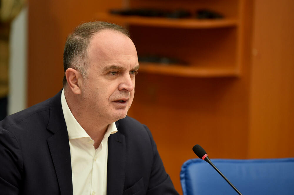 Đeljošaj: Radimo u interesu države, izmijenite komisiju ako mislite da treba da prihvati sve što dolazi od IFC-a