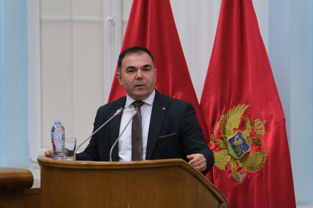 Đurašković: Podrška Nikoli Radunoviću, kao i svakom ko zastupa vrijednosti zajedništva, međusobnog poštovanja...