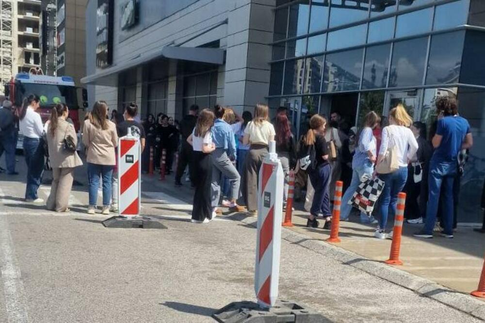 UP: Lažne dojave o eksplozivnim napravama u tržnim centrima i obrazovnim ustanovama