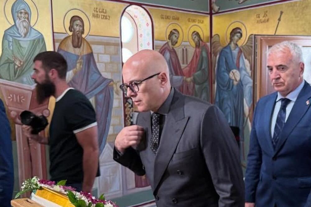 Dolazak helikoptera sa Vučevićem u Berane prijavljen dan ranije, MVP proslijedilo najavu nadležnima