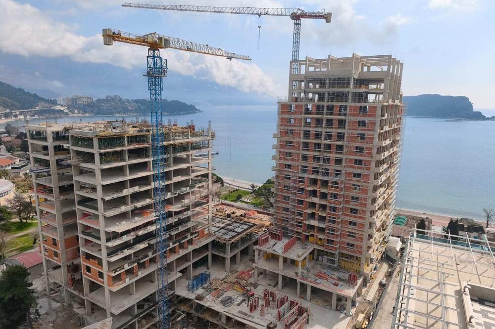 Donacija i komunalije za &bdquo;sigurnu&rdquo; gradnju: Dogovorili se Opština Budva i kompanija "MIA Investment"