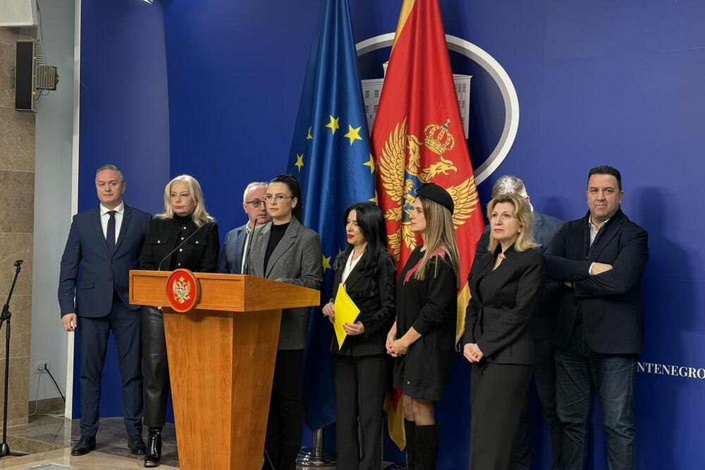 DPS bi da se državne nagrade ne dodjeljuju onima koji se nedostojno odnose prema Crnoj Gori i njenim simbolima