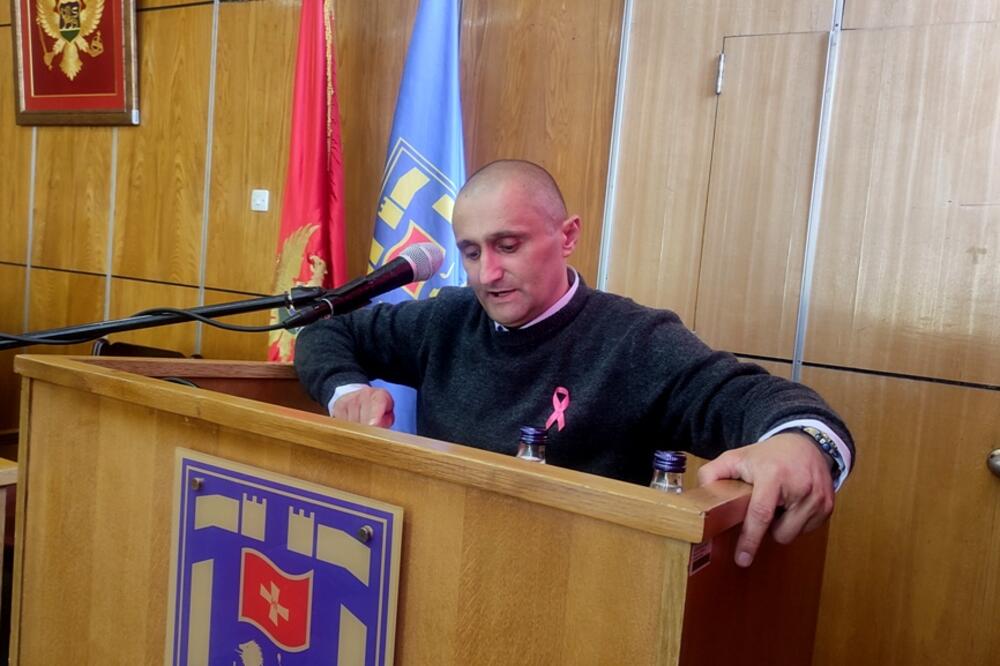 DPS Nikšić: Perović bio meta političkih huligana i primitivnog ponašanja, osuđujemo organizovani pokušaj provociranja
