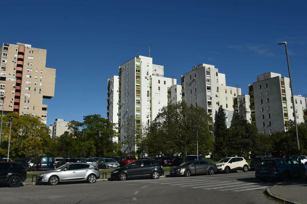 Država bez plana, komšije u strahu: Stanari zgrade u Bloku V tvrde da strepe od povratka susjeda sa hospitalizacije