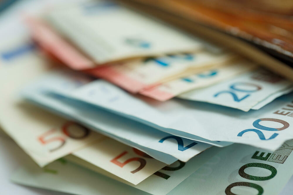 Država oštećena za skoro 200.000 eura: Osnovali preduzeća da bi fiktivno zapošljavali OSI?