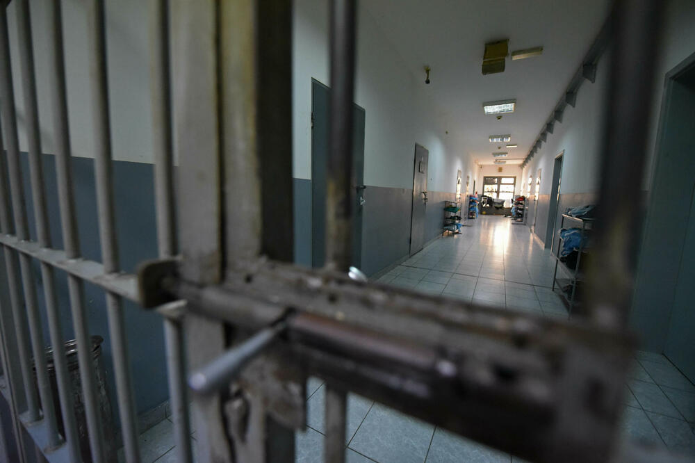 Državljanin Srbije omalovažavao policajca, kažnjen sa 30 dana zatvora