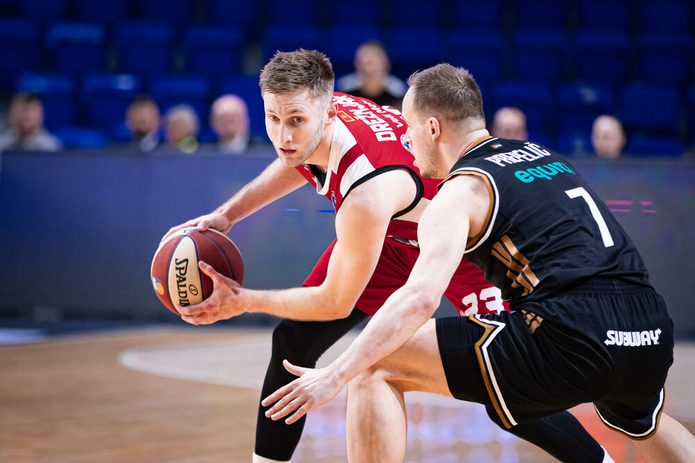 Dubai prejak za želje "studenata"