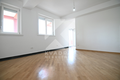 Dvosoban stan 82m2, Ibričevina - PRODAJA