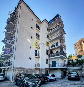 Dvosoban stan 49m2, Lazi