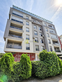 Dvosoban stan 71m2, Momišići