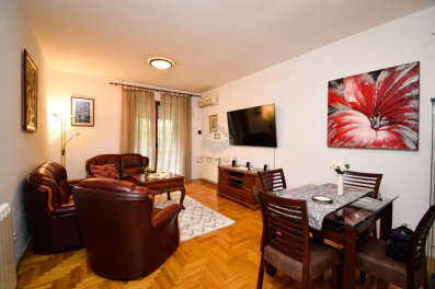 Dvosoban stan 71m2 + parking, Preko Morače - Podgorica