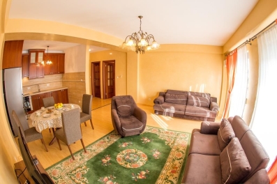 Dvosoban stan 81m2, Petrovac, Budva, Izdavanje