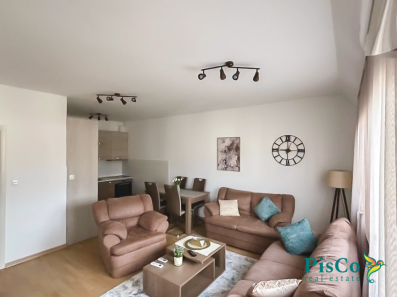 Dvosoban stan u Bloku 9 + parking mjesto