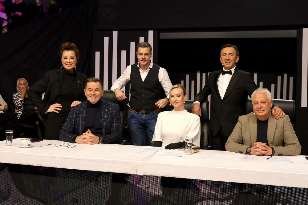 Emotivno veče u &bdquo;Nikad nije kasno&ldquo;: žiri oduševljen takmičarima