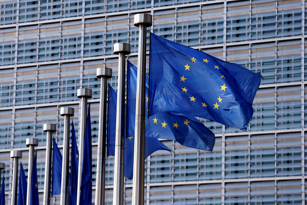 EPP: Srbija da slavi Dan Evrope, a ne Putinovu paradu