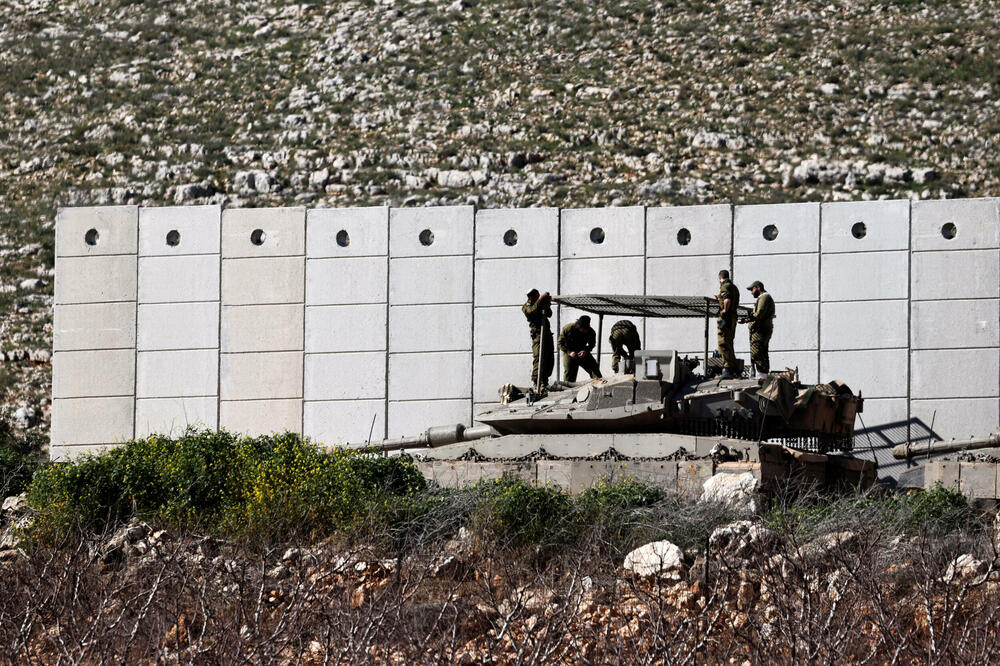 Fajnenšel tajms: Izrael se sprema za produženu vojnu kampanju protiv Hezbolaha