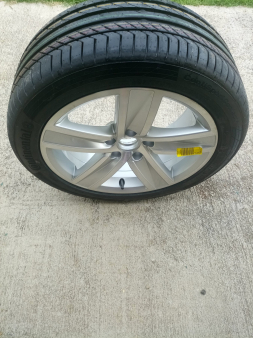 Felga ALU Volkswagen 17  235/40 R17 (Passat - Golf)