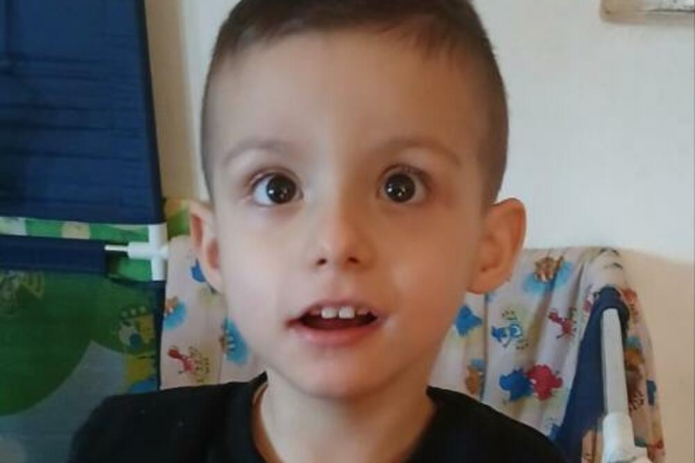 Fondacija "Budi human": Đorđe dobija šansu za prvi korak i prvu riječ, prikupljen novac za tretmane