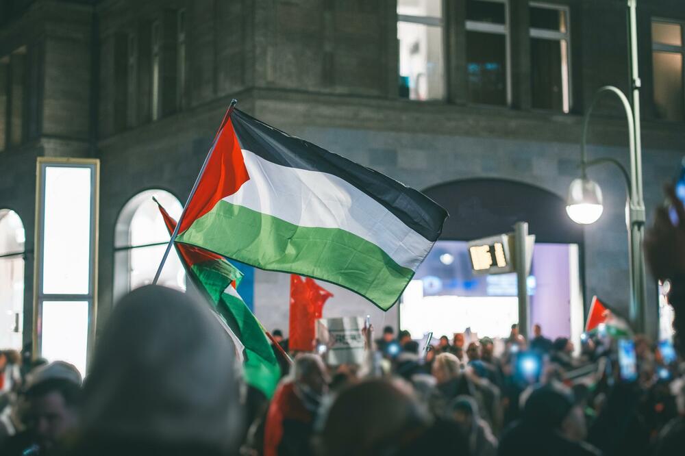 Francuska poziva sve države da priznaju Palestinu
