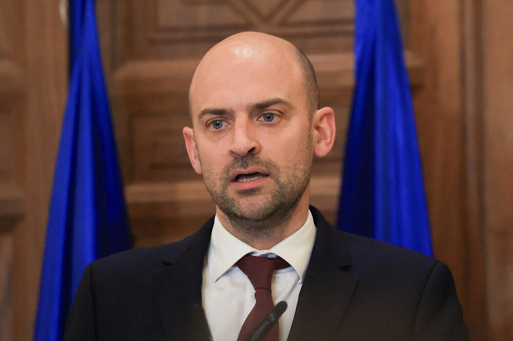 Francuski ministar naložio istragu umešanosti diplomate u aferu Epstin