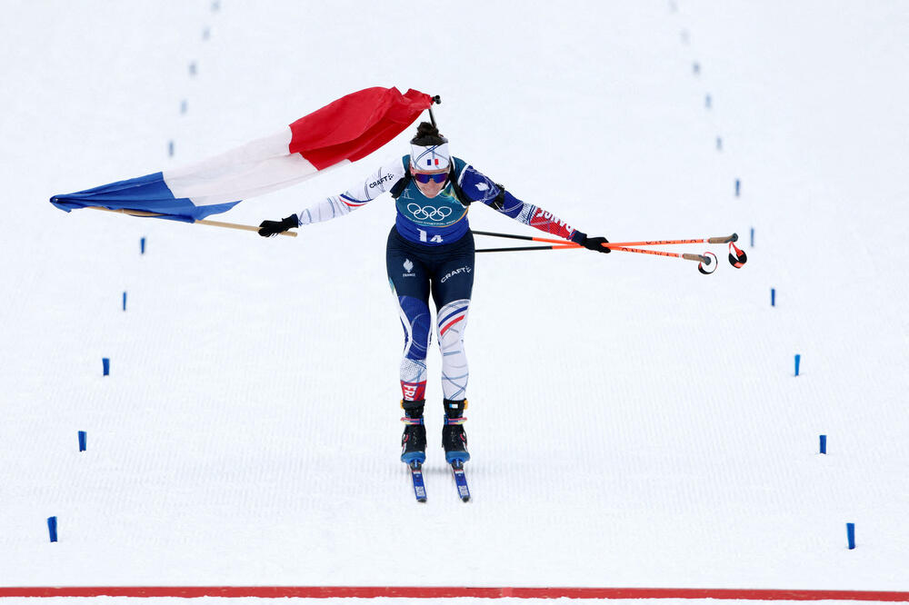 Francuskinje kao Francuzi, loš start pa furiozna završnica za štafetno zlato u biatlonu