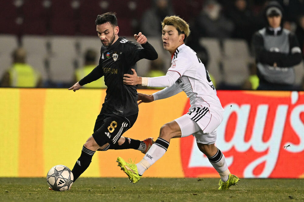 Fudbalska groznica u Bakuu, Janković na Enfildu slavi plej-of