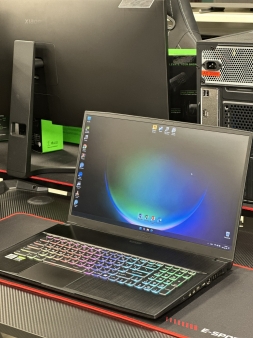 Gaming laptop MSI RTX3060