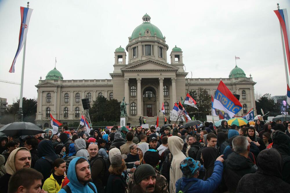 Gardijan: Istrajnost i obim protesta znak da je Srbija na prekretnici