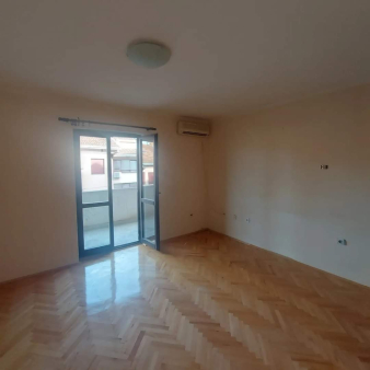 Garosnjera 35m2, Momisici, Podgorica, Prodaja