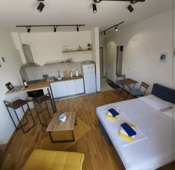 Garsonjera, 32m2, Ulcinj, Izdavanje