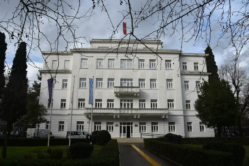 Glavni grad: Obezbijeđen besplatan prevoz za učenike koji iz Podgorice pohađaju nastavu u Zeti