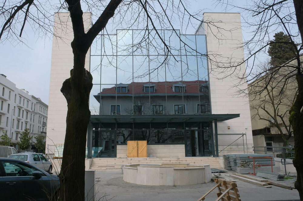 Greške htjeli da "zagipsaju": Naređeno usklađivanje radova u Gradskom pozorištu sa revidovanim glavnim projektom