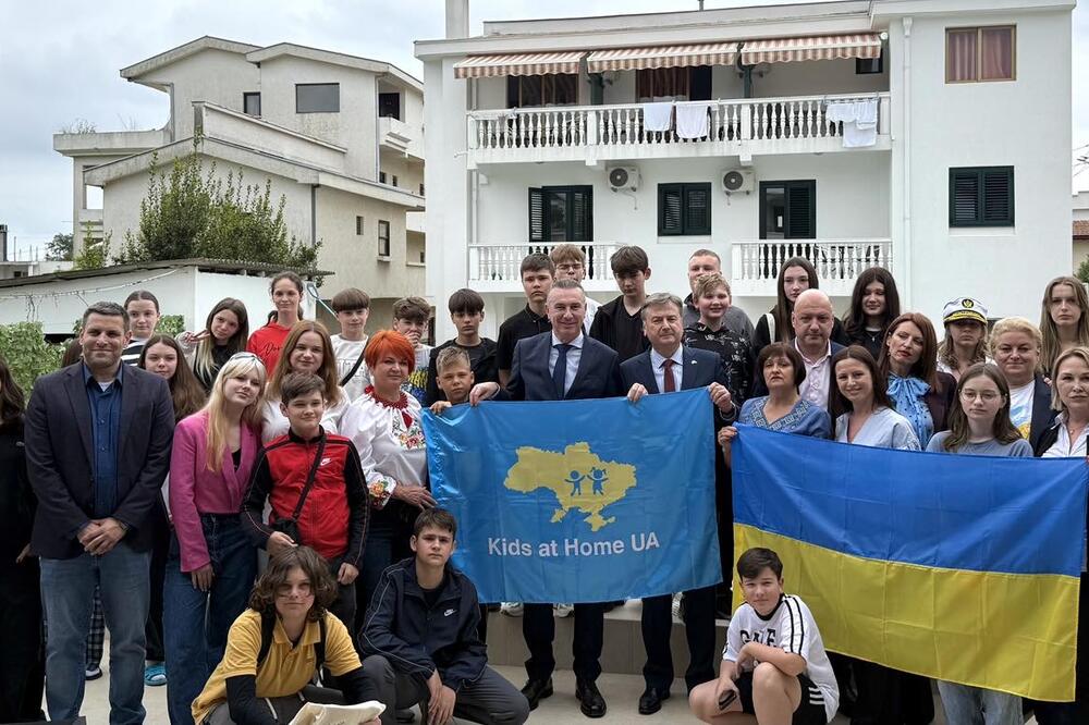 Grupa od 40 ukrajinske djece i profesora boravi u Ulcinju