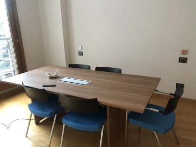 HITNO! Na prodaju kancelarijski namjestaj