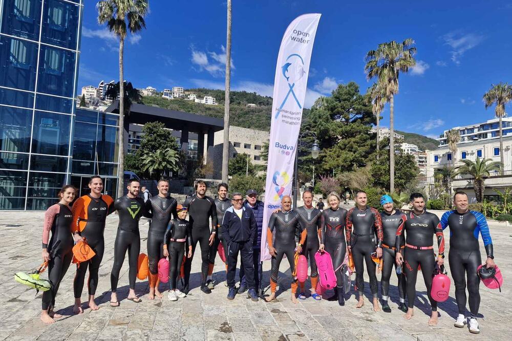 Humanitarni plivački maraton u Budvi: Prikupljeno 1.000 eura za Zoranovo liječenje