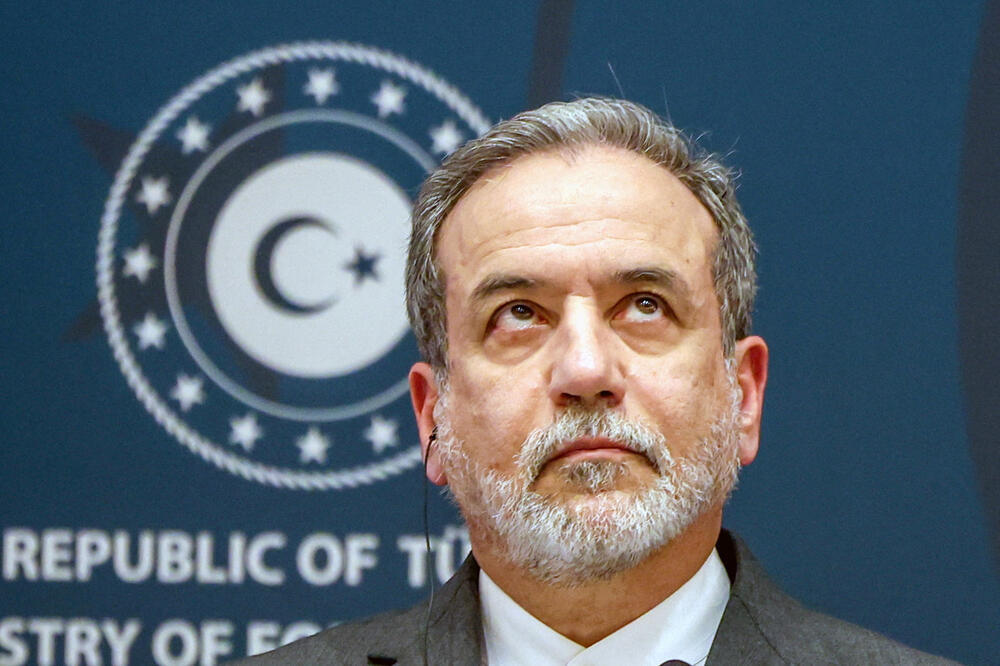 Iran prijeti bombardovanjem američkih baza ako bude napadnut