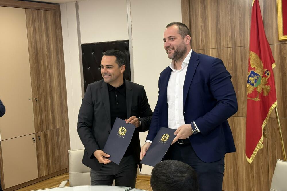 "Istorijski momenat za grad": Potisan ugovor za izradu glavnog projekta Nacionalnog akvatik centra u Baru