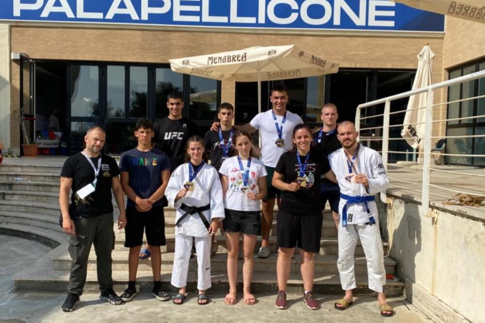 Istorijski rezultat Crne Gore u Rimu, Stara varoš devet takmičara - devet medalja
