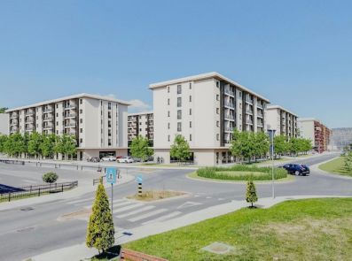 Izadajem 2 garaze u City kvartu, kod Super Volija, Acton gradnja