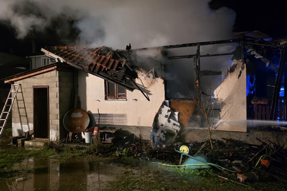 Izbio požar u kući u Gradiošnici kod Tivta, nema povrijeđenih