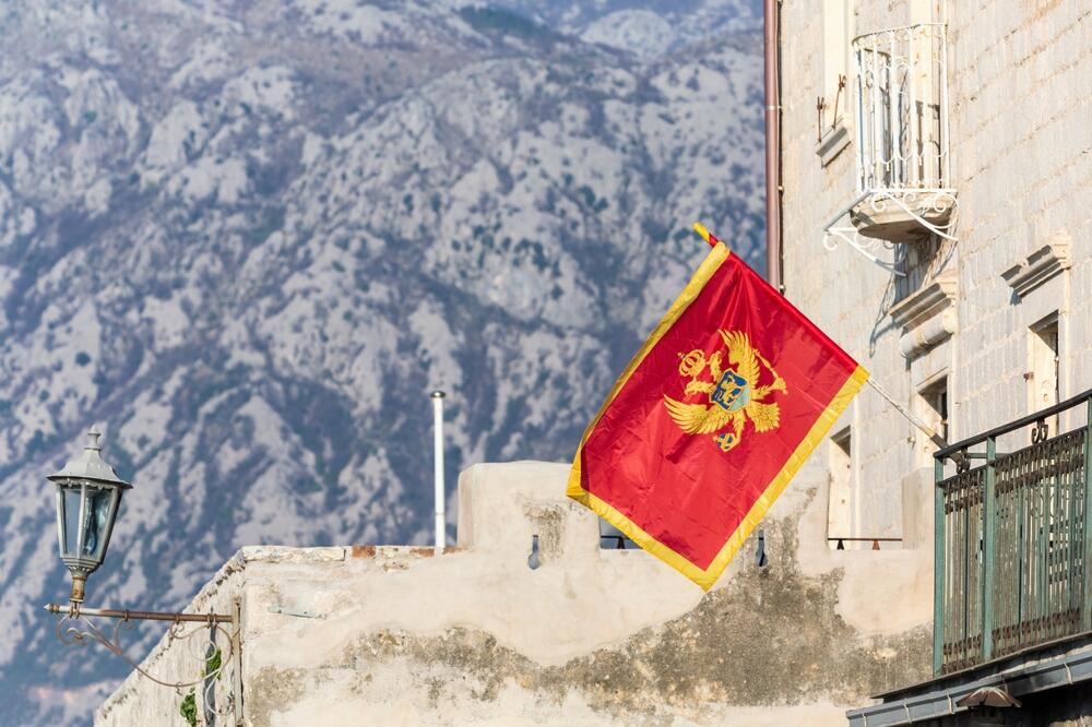 Izbor slobode, izbor odgovornosti za državu znanja i dostojanstva