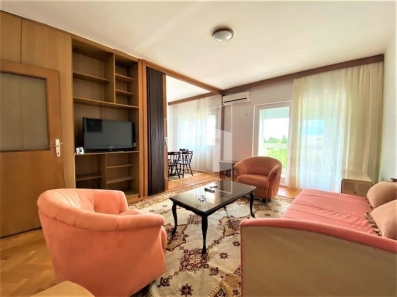 Izdaje se dvosoban namješten stan, površine 80m2, na Zabjelu u Podgorici.