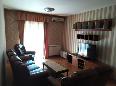 Izdaje se dvosoban stan 70m2, Preko Morače, Podgorica