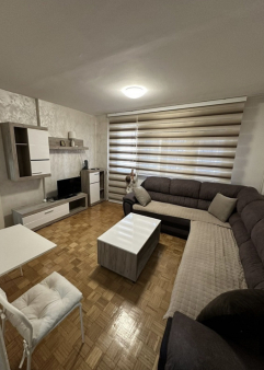 Izdaje se garsonjera u Podgorici, na Bulevaru Save Kovačevića, kod Mall of Montenegra (Gintaš), 30m2