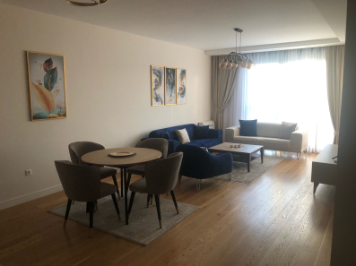 izdaje se jednosoban luxs stan 57m2