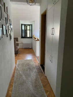 Izdaje se jednosoban stan - centar, Podgorica