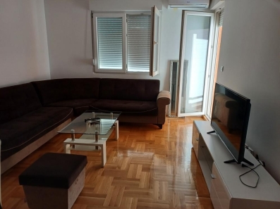 Izdaje se jednosoban stan 45m2, Stari Aerodrom, Podgorica